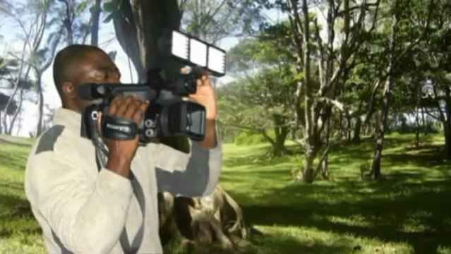 Nouveau Roi des Belges Philippe & la Reine Mathilde par Ledoux paradis (Télé Solidarité)