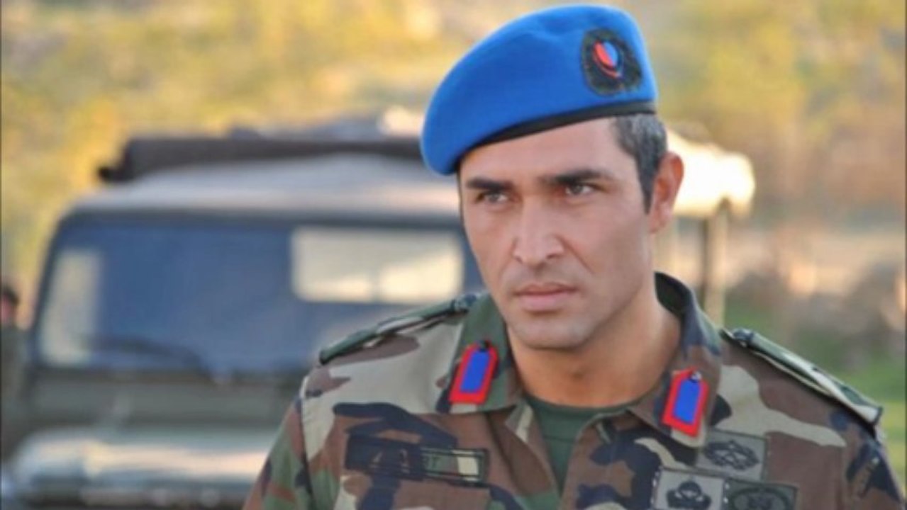 Şefkat Tepe  = Serdar =