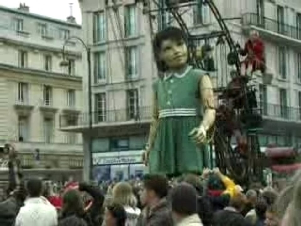 La marche de la petite géante