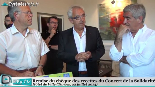 [TARBES]Remise du chèque du Concert de la Solidarité (22 juillet 2013)