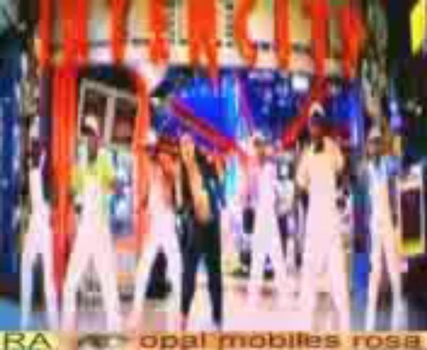 kuri knwari tery pechy pechy