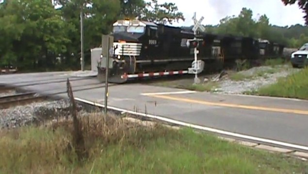 Norfolk Southern mixed freight southeast through Mableton Ga.