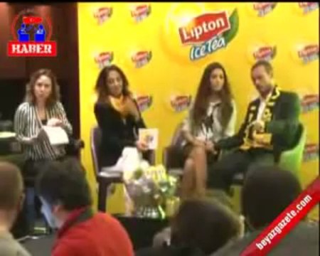 Wesley Sneijder İle Yolanthe Cabaunun Reklam Filmi