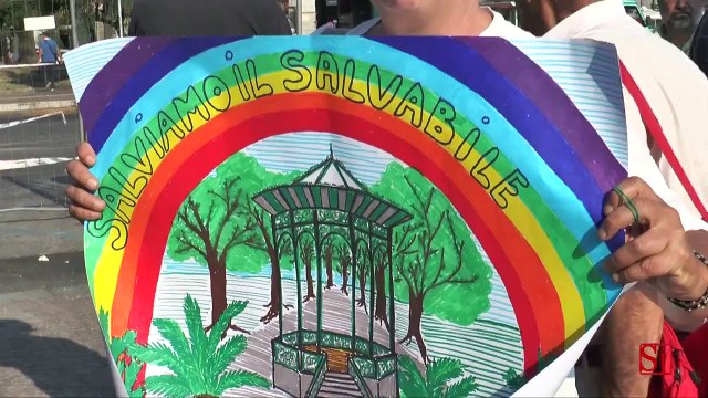 Napoli - Funerale della villa comunale, contestato Sodano -1- (22.07.13)