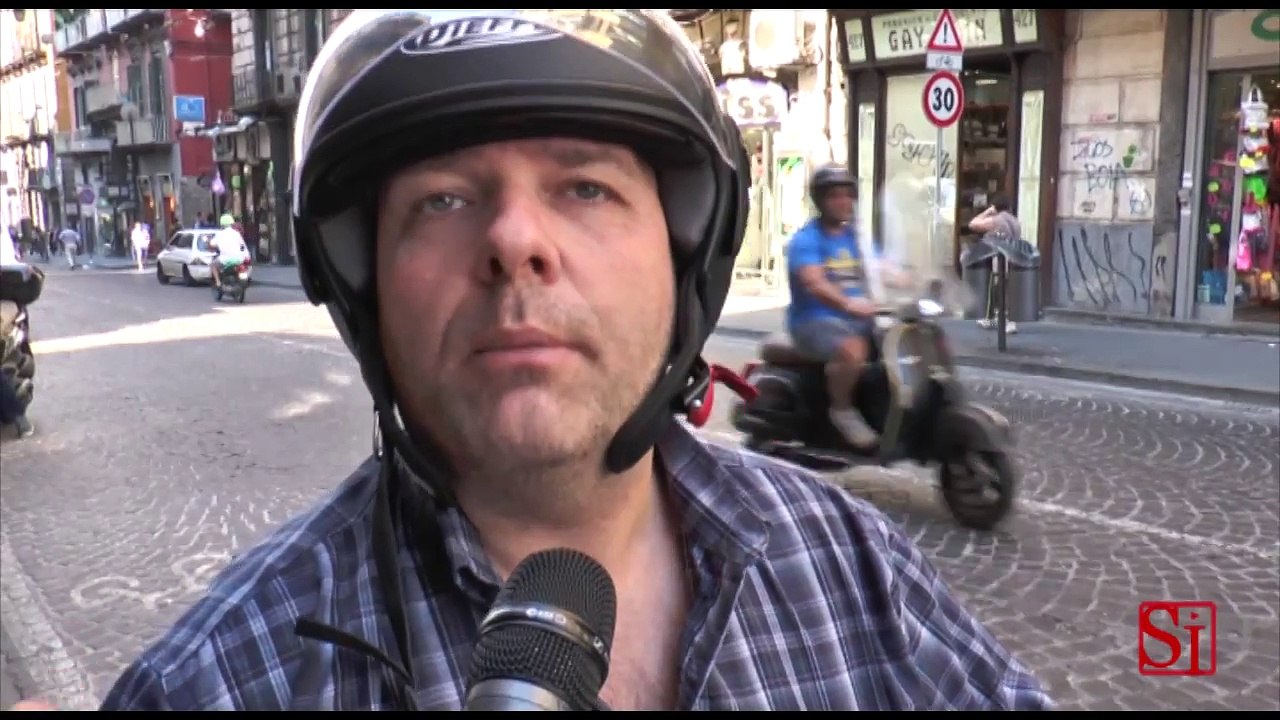 Napoli - La Ztl Dante-Duomo sospesa ma la segnaletica non è aggiornata (22.07.13)