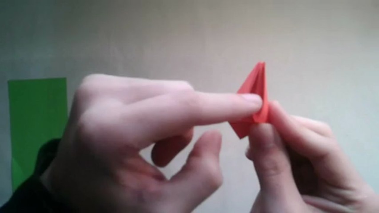 Como hacer una rosa de papel sencilla