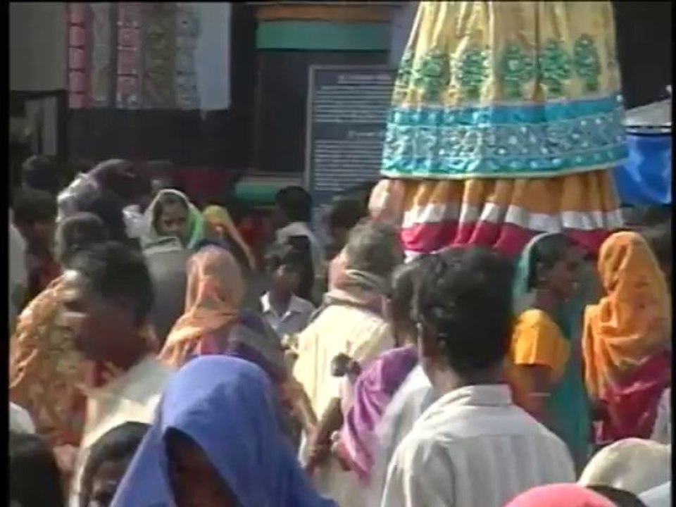Maa Jhadi Diye