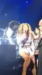 Beyonce's Hair Gets Stuck In Fan (Best View)
