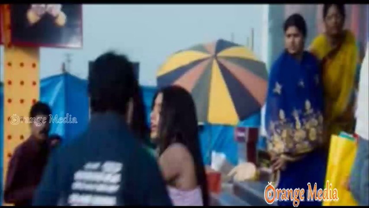 Upendra Toss Movie Sceen - Upendra, Priyamani, Raja