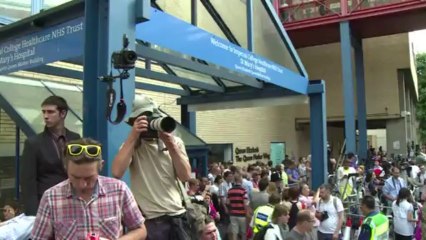 A por la foto del bebé real