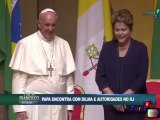 Joaquim Barbosa cumprimenta Papa e não cumprimenta Dilma