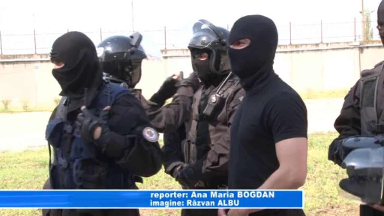 PERCHEZITII LA PENITENCIAR