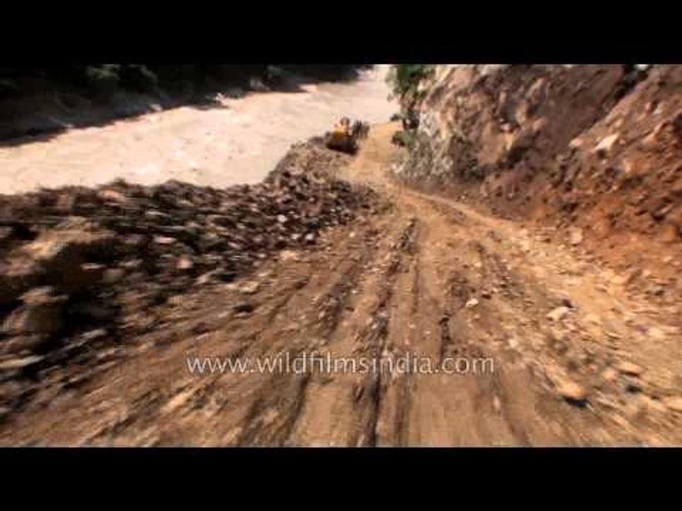 BRO constantly working to repair the roads in Uttarakhand