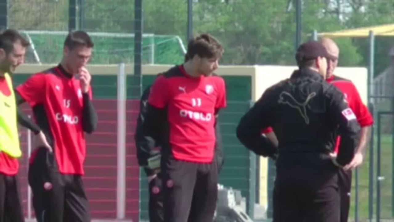 Torwart-eklat in düsseldorf - rensing darf gehen