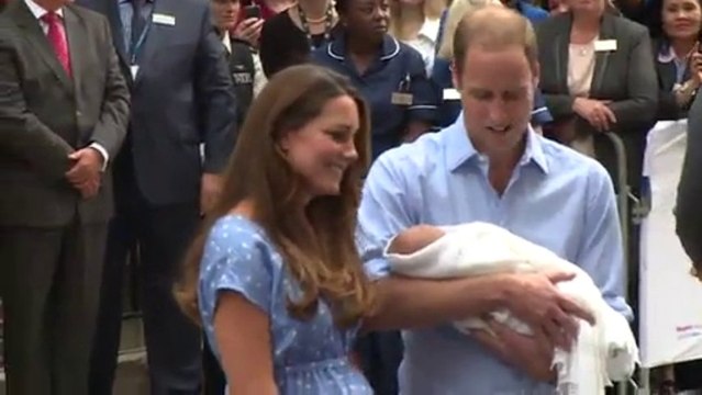 Kate Middleton et le prince William présentent leur bébé