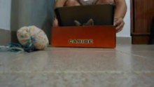Naila en la caja .....