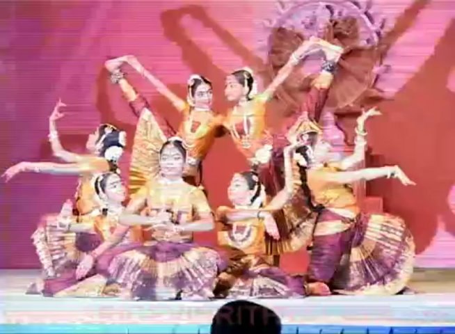 Group bharatanatyam performance classical indian dance 1