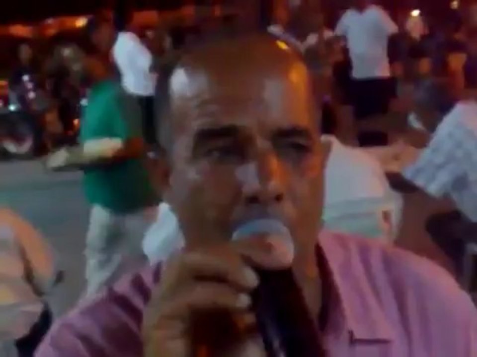 célèbre chanteur d'eljem tunisie 3lik nghani