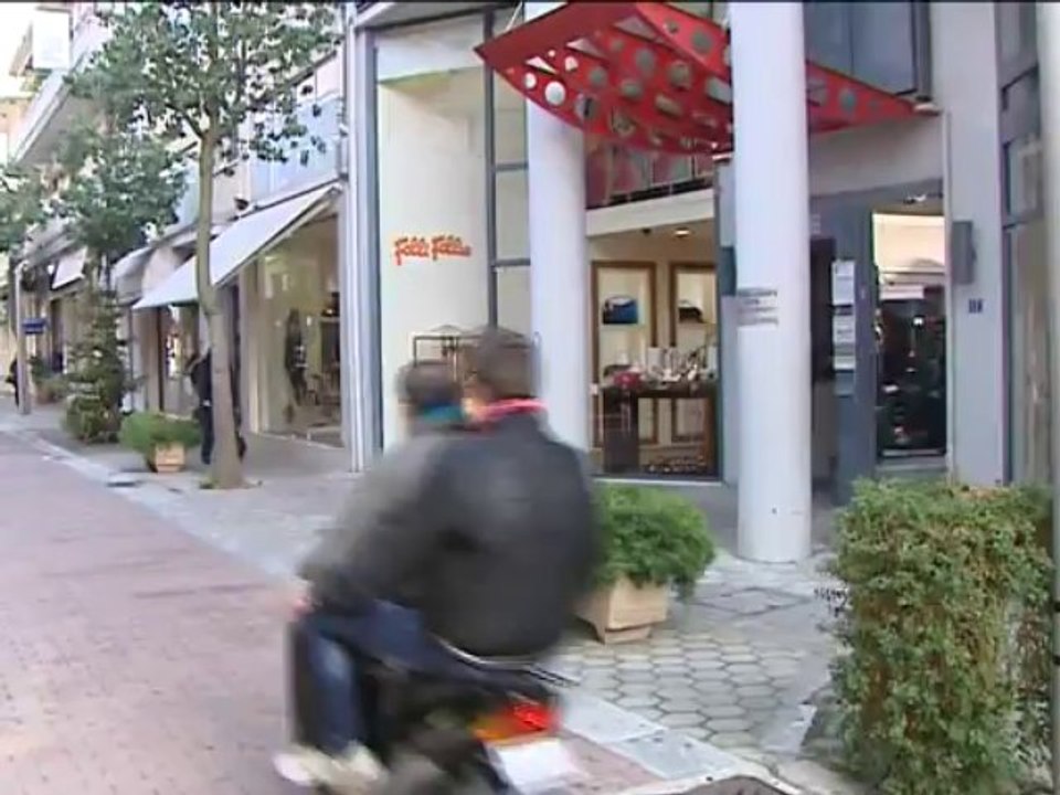 Σχόλια για το άνοιγμα των καταστημάτων τις Κυριακές