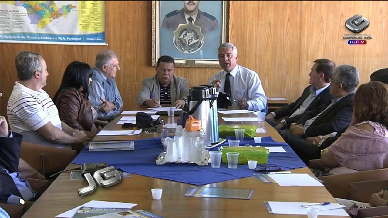 PMs de SP reivindicam e ameaçam greve