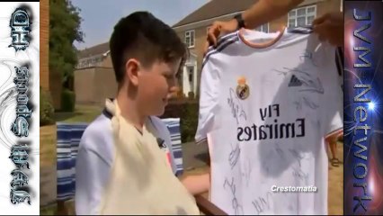 Balonazo de CR7 rompe el brazo de un niño