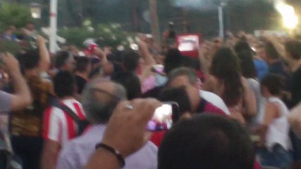 Ο Σαβιόλα εισέρχεται στα γραφεία της ΠΑΕ Ολυμπιακός