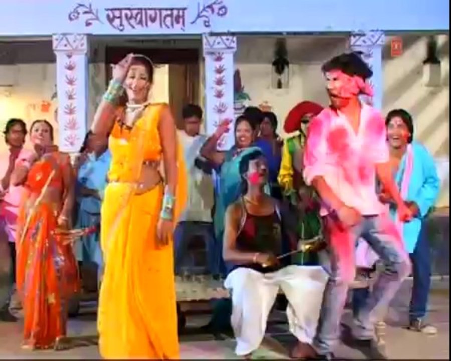 Bhaiyya Se Khaali Dalwawelu (Bhojpuri Holi Video) - Holi Dabangg