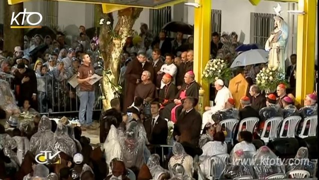 L'Hôpital Sao Francisco accueille le Pape François