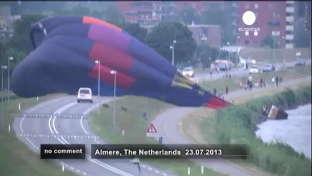 Pays-Bas: une montgolfière atterrit dans... - no comment