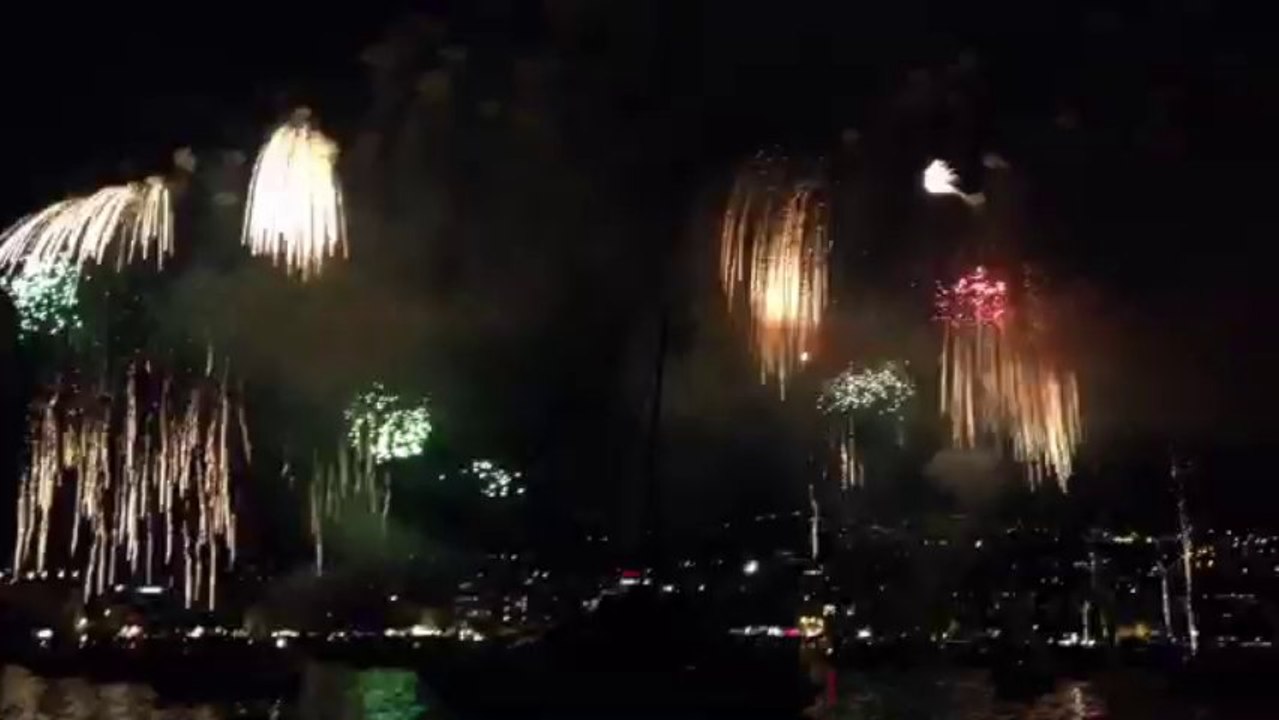 Feu artifice de cannes lors du concours international du 21/7/13 - pays : Italie