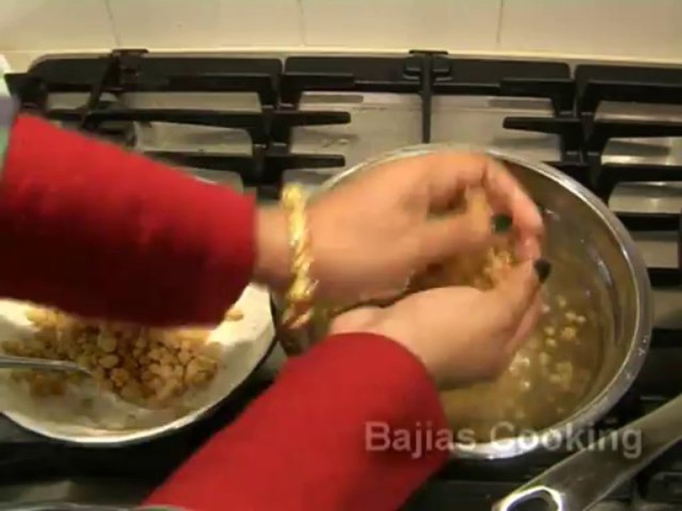 "Dahi Phukiyan" Bajias Cooking