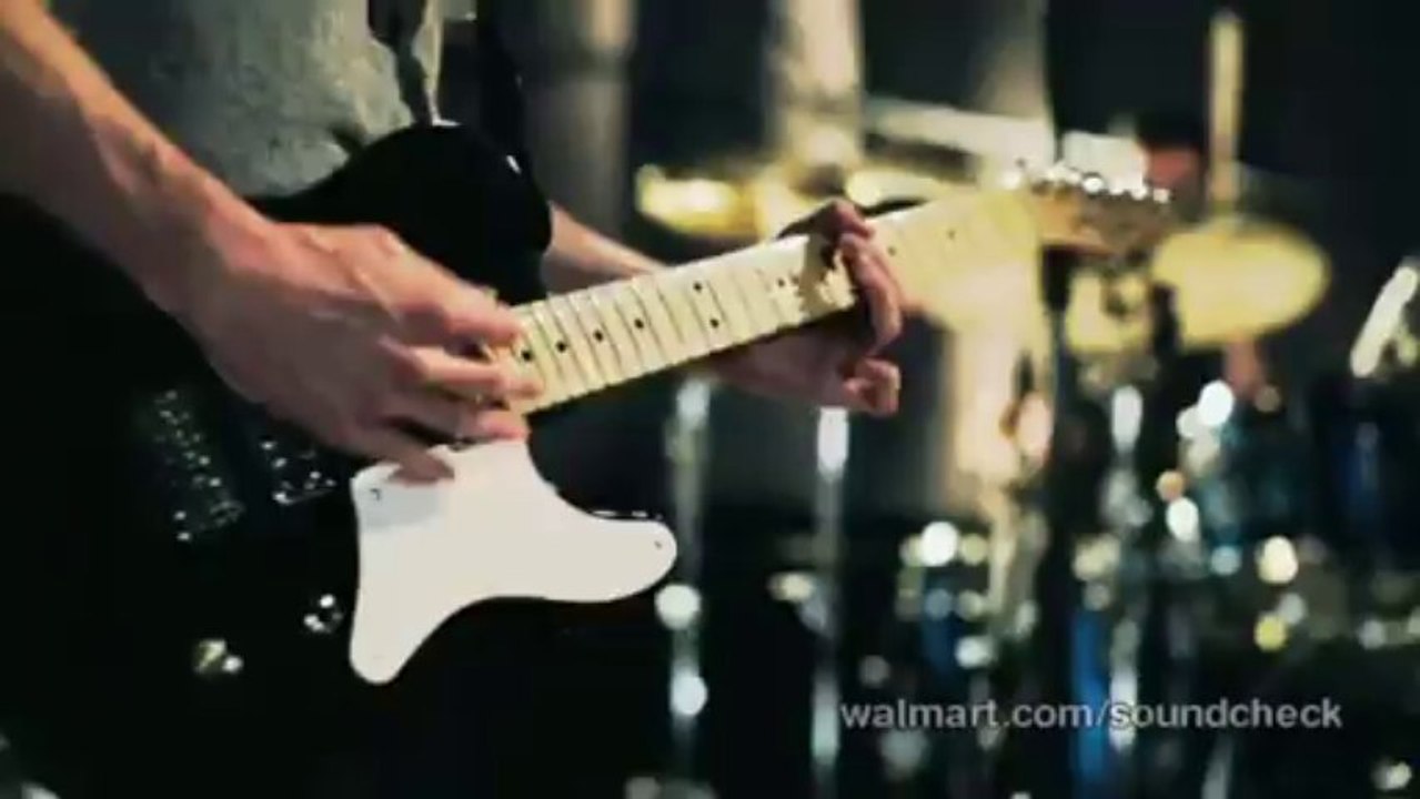 Selena Gomez - Naturally (Walmart Soundcheck 23-07-2013) Full HD 1080p