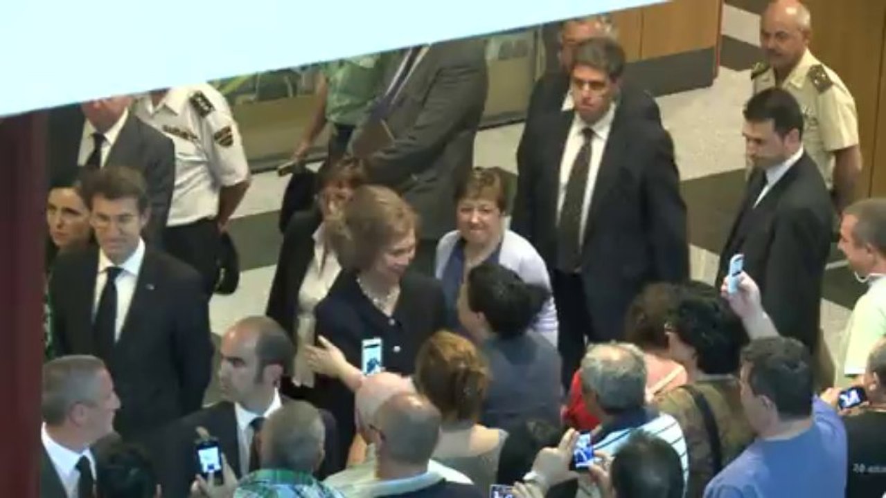 Spain train crash: King and Queen of Spain visit hospital