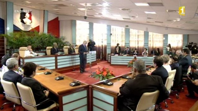 Visite du Premier ministre Jean-Marc Ayrault au Congrès de la Nouvelle-Caldonie