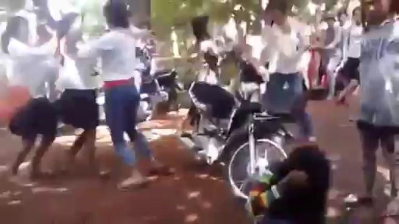 タイおねえちゃん乱闘