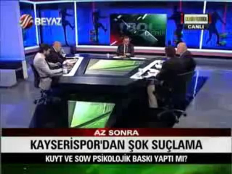 Ahmet Çakar Canlı Yayında Sigara Tütüttürüyor  )