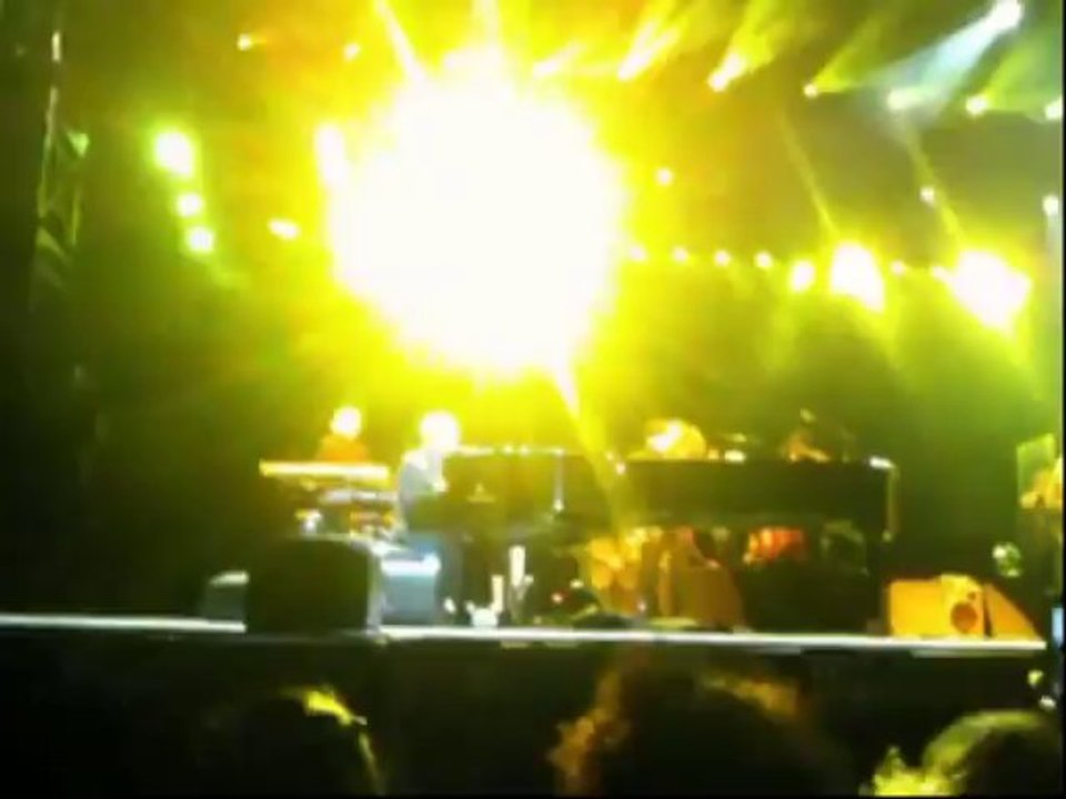 Elton John POUPET 2013