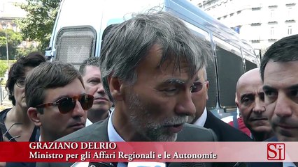 Download Video: Napoli - Il ministro Delrio incontra i lavoratori del consorzio di bacino -2- (25.07.13)