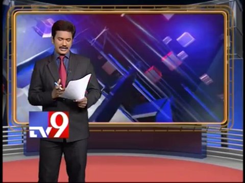 Konda Surekha condemn Seemandhra leaders resignations