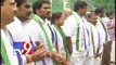 Telangana YSRC leaders fire on Seemandhra leaders