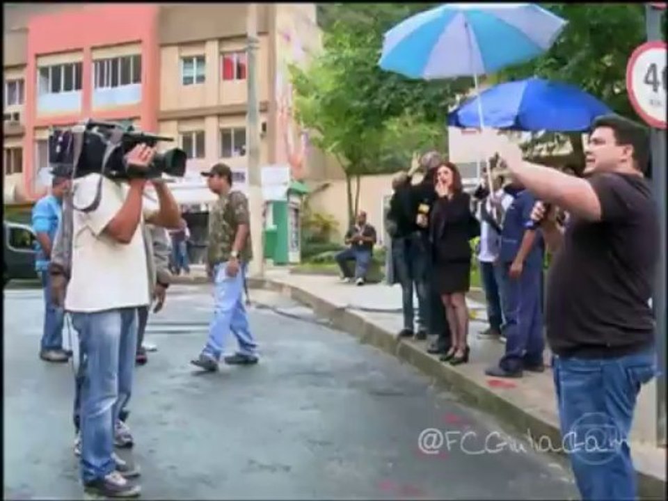 André Marques invade gravação de Sangue Bom em que Barbara Ellen é levada para hospício