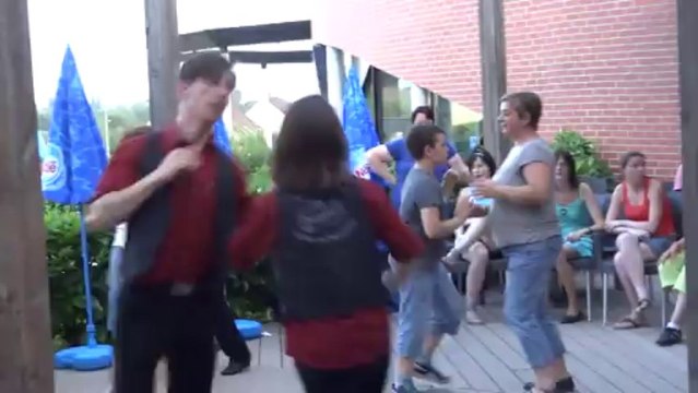 Initiation Country a la piscine d' Hirson par Amical'Danse Country Origny en th