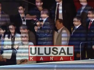 Sinirleri gerilen Tayyip Erdoğan Emine Erdoğan'ı azarladı