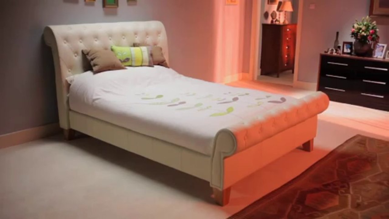 Dreams Como Bed
