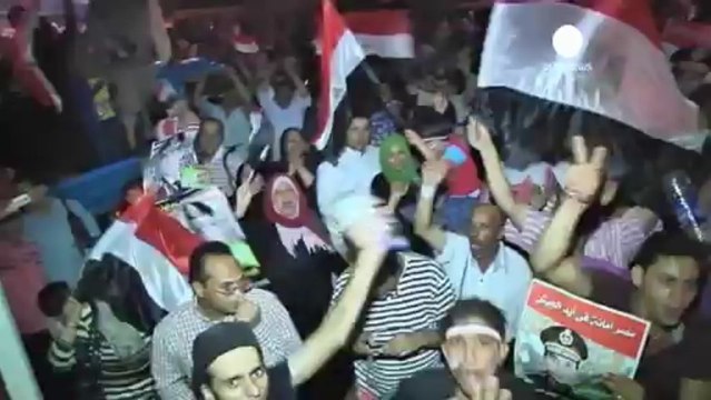 Dozens reported dead after Egyptians join rival rallies
