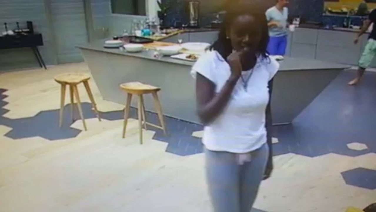 טהוניה מהאח הגדול 5 מלכלכת על יונית לוי