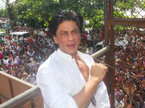Shahrukh Khan Invites You for a GRAND EID Iftaar Party