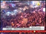 المتظاهرين المؤيدون للجيش في المحلة الكبري يفتشون القطارات المتجة إلي القاهرة