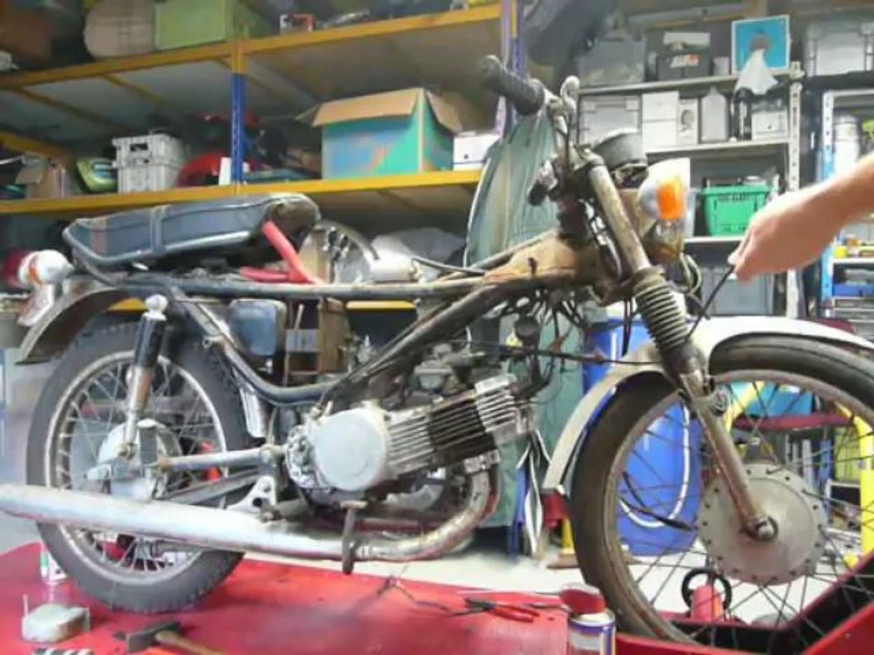 Suzuki T125