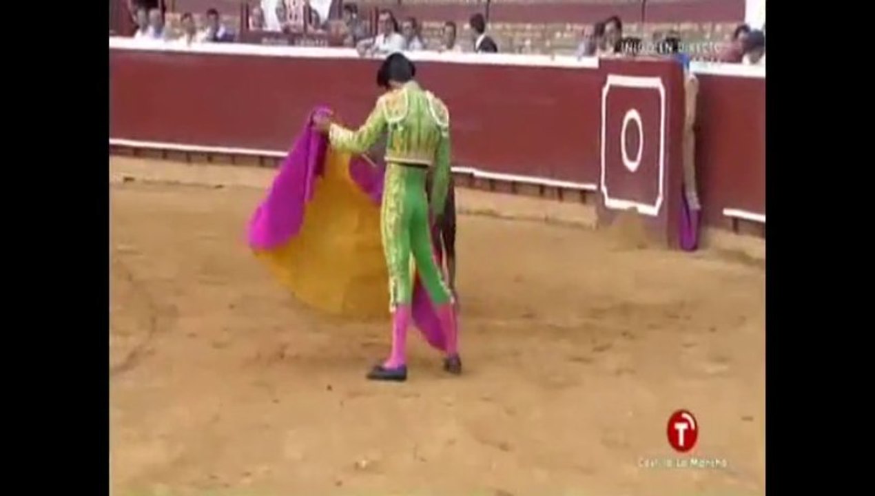 Fandiño a la veronica en Huelva